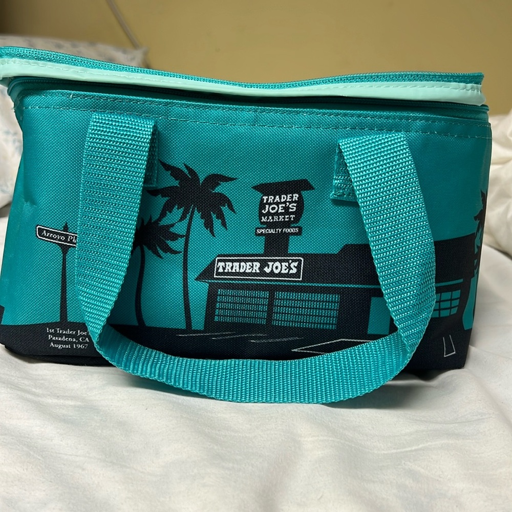 TRADER JOES mini insulated bag